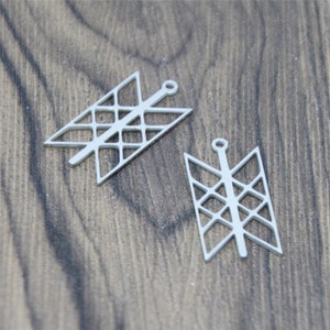 5pcs Web of Wyrd Stainless Steel Pendant: Skuld&#39;s Net Charm (27x14mm)