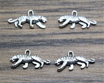 30pcs leopard Charms  silver tone leopard charm pendants 21x11mm