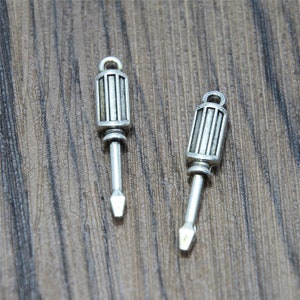 15pcs/lot Screwdriver Charms Antiqued silver Tone Screwdriver Repair Tools charm pendants 30x6x4mm