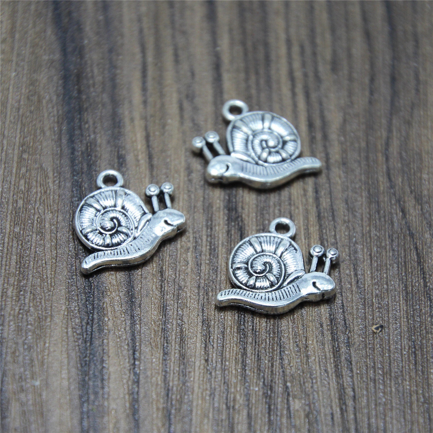 15pcs Snail Charms Silver Tone Awesome Lovely Snails Charms Pendants 16 x16mm