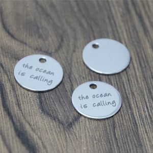 10pcs/lot Beach charm The ocean is Calling message Charm pendant 20mm
