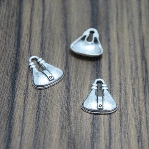30 Stück Charms Anhänger silberfarben Handtaschen Taschen Charms Anhänger 18x15mm