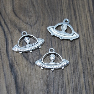 15pcs Alien UFO Charms Antique Tibetan silver i want to believe Charms pendants 31x24mm