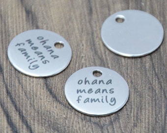 10 piezas de dijes de Ohana que significa familia en tono plateado con mensaje de Lilo y Stitch, colgante de 20 mm