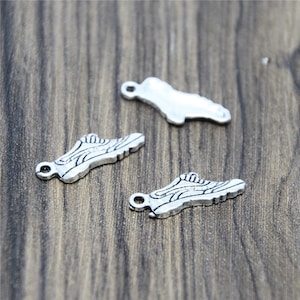 20pcs Shoe Charms silver Tone Running Shoes Charm Pendant Sneaker 27x10mm