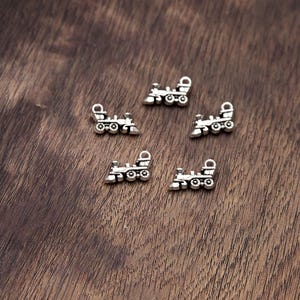 15PCS/LOT Train Locomotive Charm Pendant Antique Silver Vintage Jewelry Accessories for DIY Necklace Bracelet Crafting 28x11mm