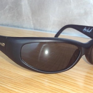 Arnette Catfish Black matte, gray lens, Greg Arn. signature - excellent overall Vtg. sunglasses