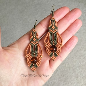 Mikromakraméhandledning, mönster för makraméörhängen, makramésmyckestillverkning, gör-det-själv-örhängen, höstörhängen, örhängesmönster, hängande örhängen bild 4