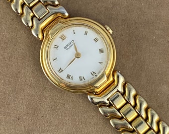 Vintage and Very Nice Seiko Watch Round Shaped Face Gold Tone 7.25 inch Bracelet
