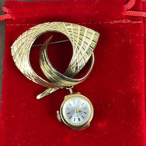 Vintage Bucherer 17 Jewel Swiss Made Watch 10 Micron 18K Gold Plated with Amerlink Brocaded 18K Gold Plated Broach