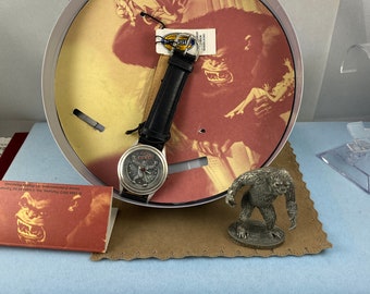 Vintage Fossil Collector King Kong Watch Limited Edition Set Vintage Fossil Collector King Kong Watch Limited Edition Set