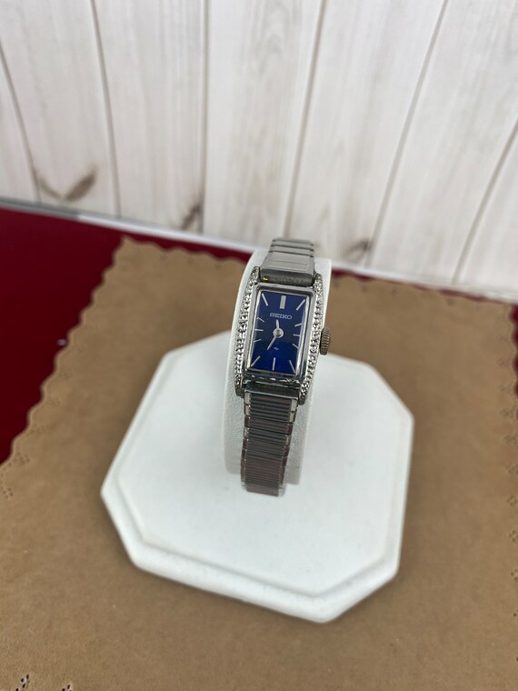 Vintage Seiko Hand Wind Dress Wrist Watch Blue Dial Silver hands and markers Seiko | Accessories | Vintage Seiko Hand Wind Dress Wrist  main image 4