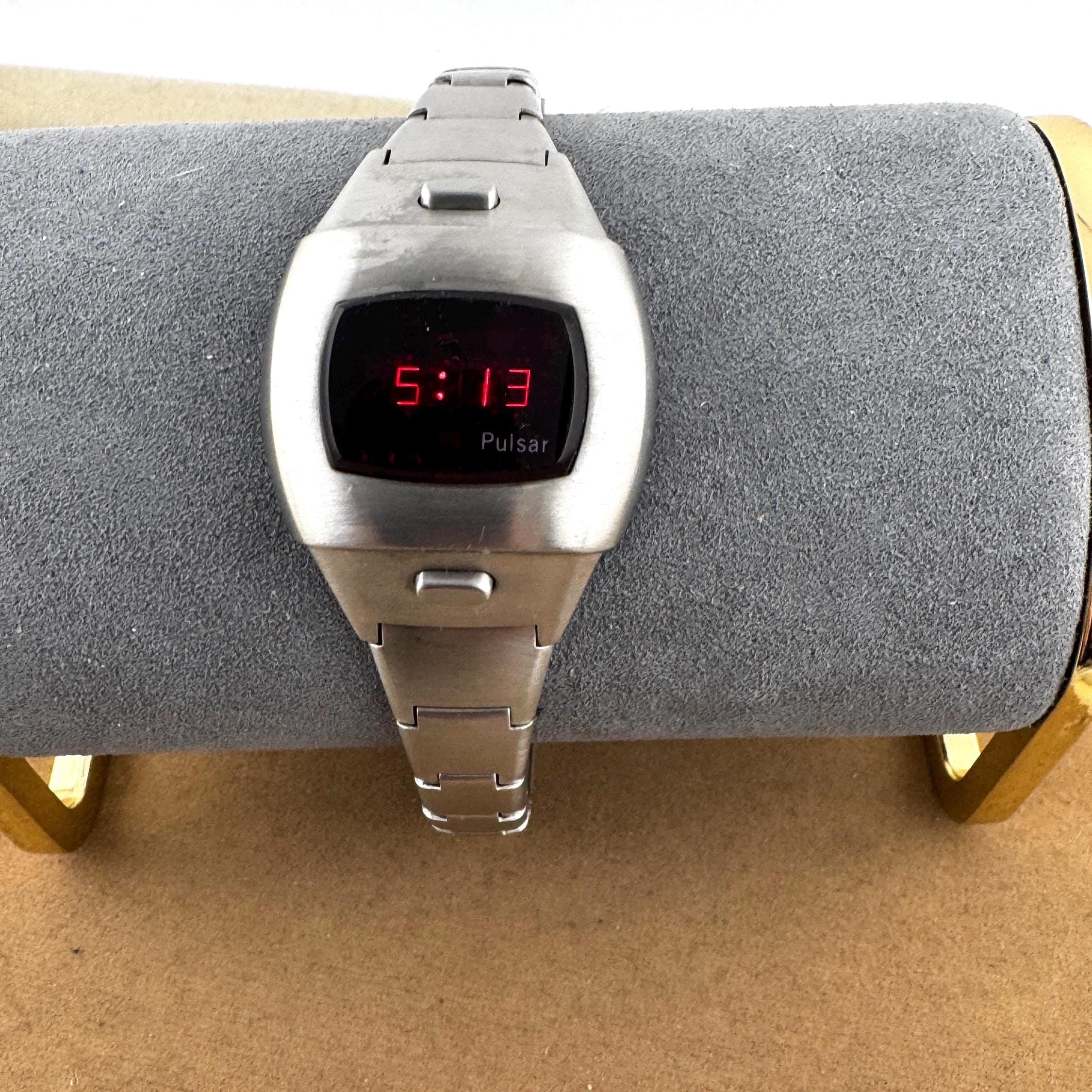 Pulsar digital watch - Etsy 日本