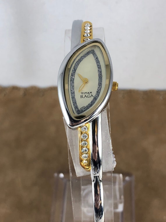 Titan wrist top watch latest model