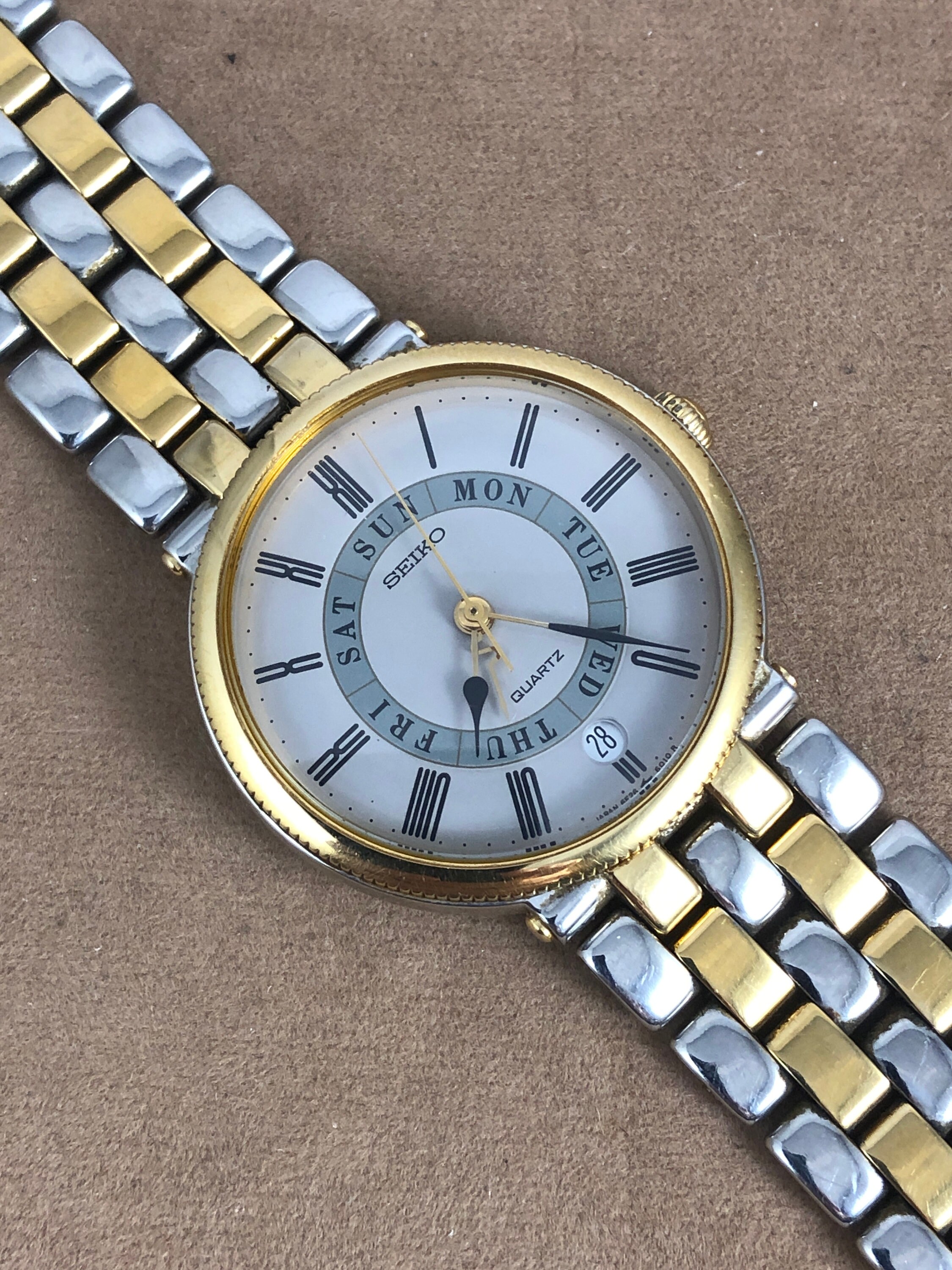 Vintage Extremely Rare SEIKO 2 Tone Gold and Silver Watch Vintage Extremely Rare SEIKO 2 Tone Gold and Silver Watch