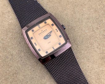 BURBERRY LONDON MEN Tank Large Size Watch Full Set Beautiful