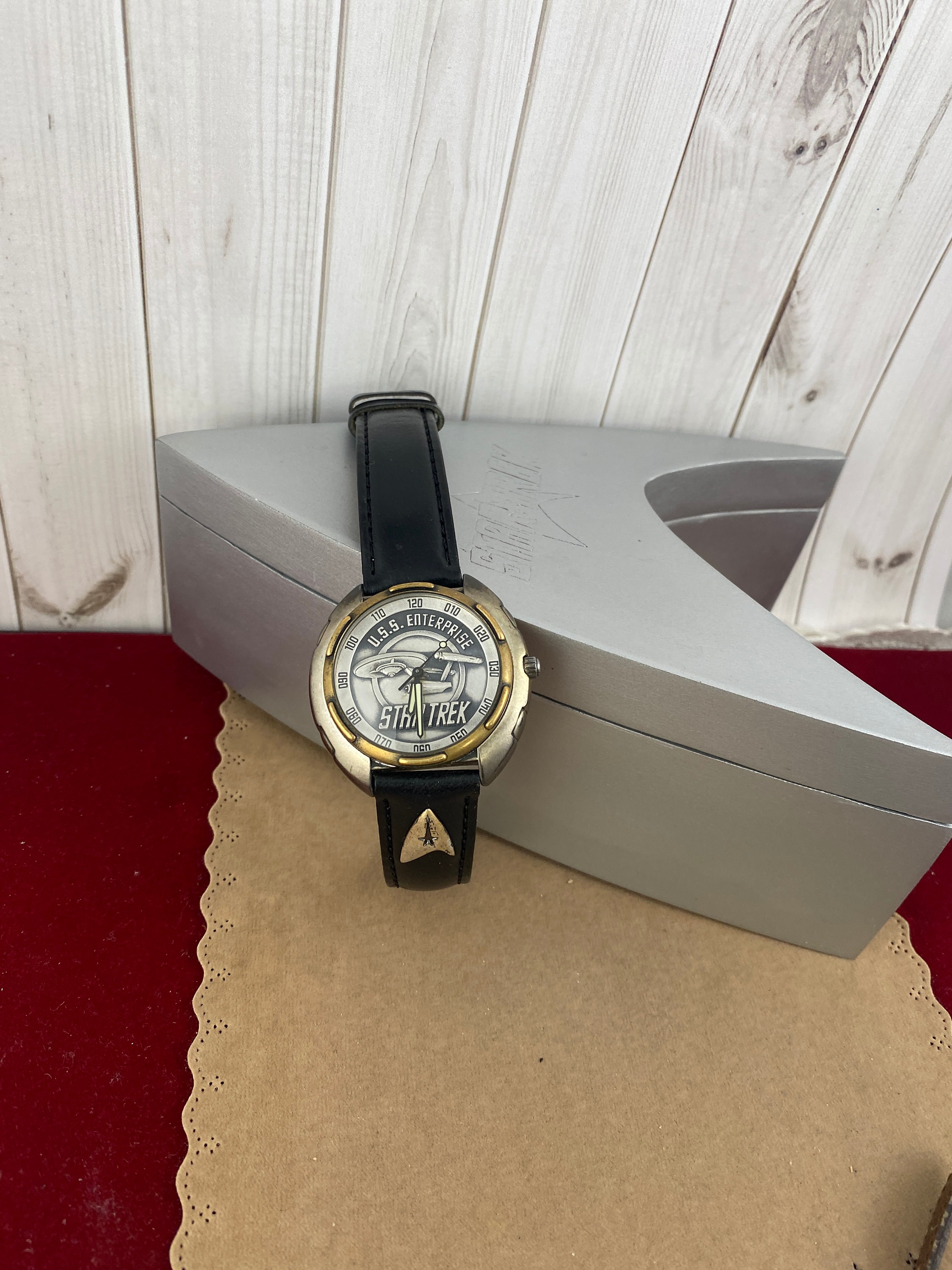 Star Trek USS Enterprise Fossil watch with case Star trek 1995 U.S.S. Enterprise Startrek | Mercari main image 3