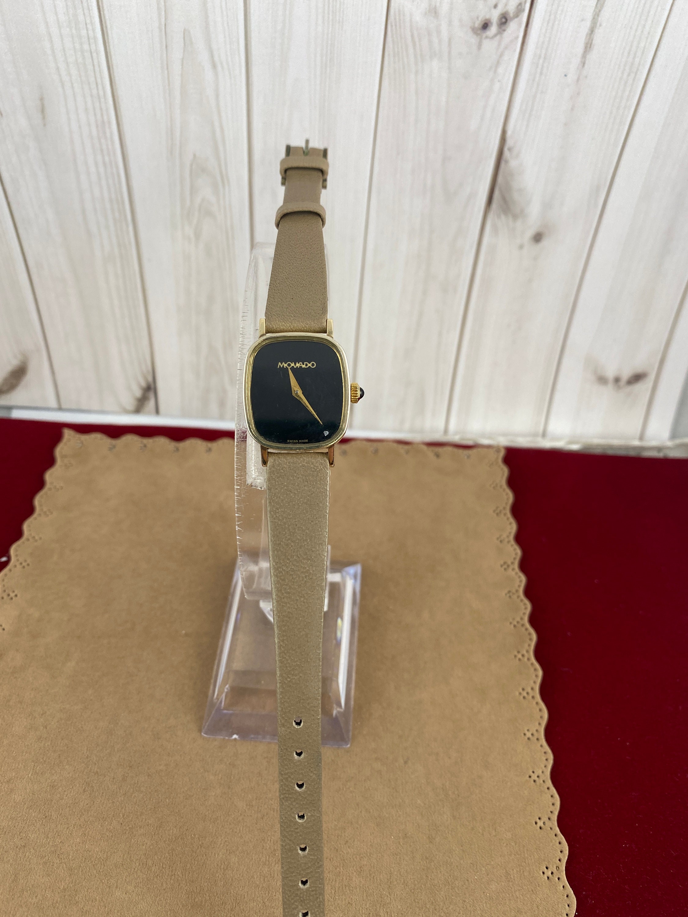 Vintage Movado Ladies Watch: 17 Jewel Mechanical Zenith  display picture 3