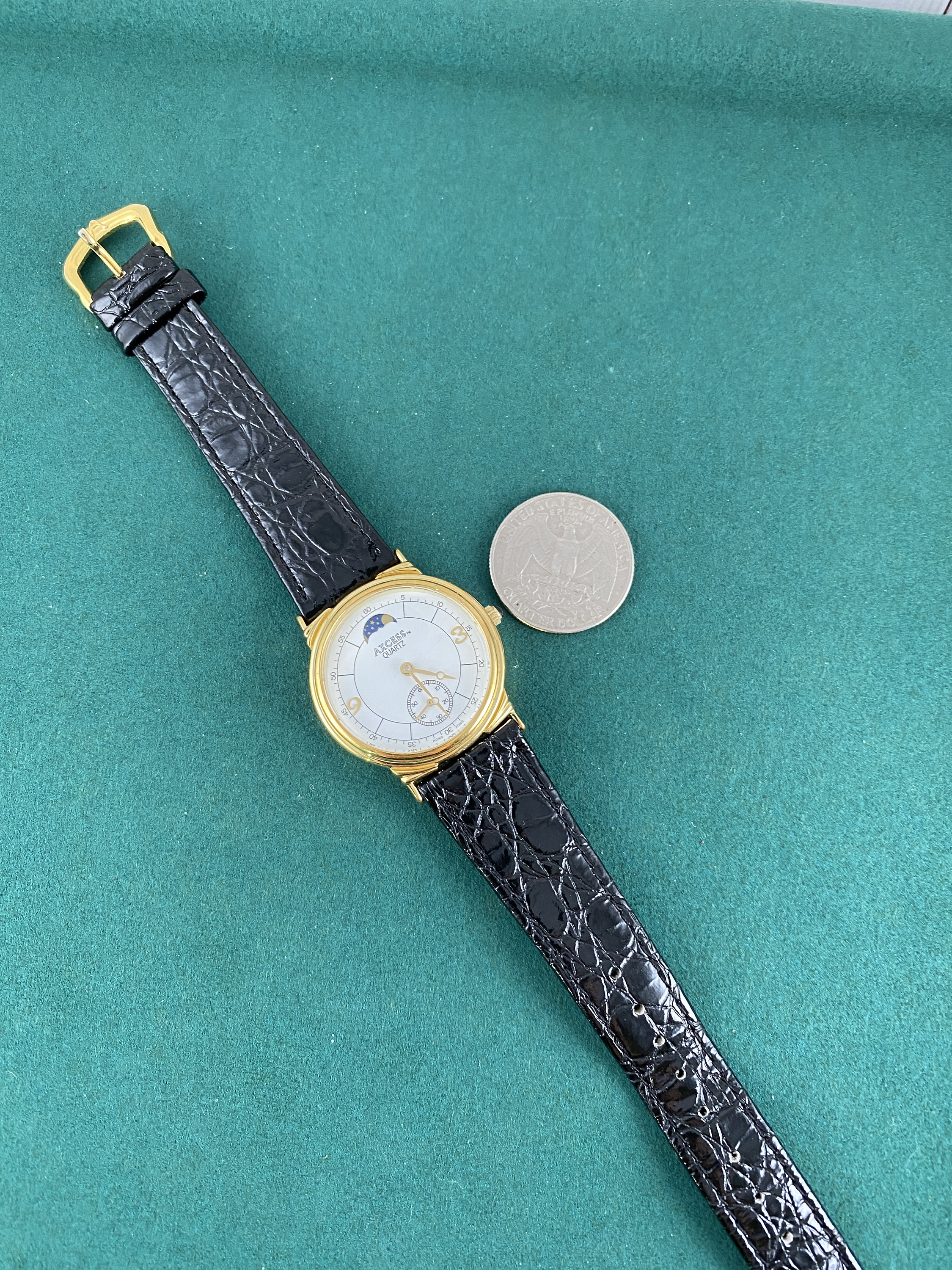 Vintage Axcess Moonphase Watch: Gold Tone & Stainless Steel  display picture 3