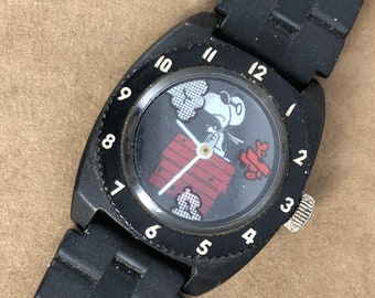 Vintage RARE Original Snoopy and the Red Barron Flying Ace Watch Licensed in 1965 American Syndicate Peanuts. Red Biplane and Cloud Rotates
