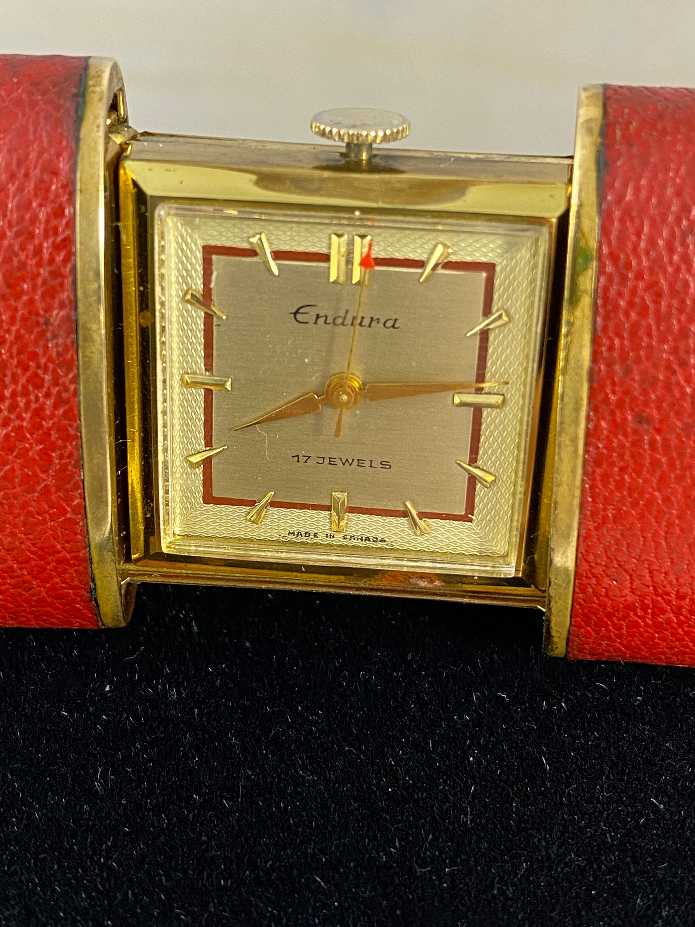 Vintage Endura 17Jewel Gold Tone Mech. Red Lizard Skin Slide Style Purse Watch Vintage 1950s Endura Purse Watch: Red Lizard Skin Leather  main image 4