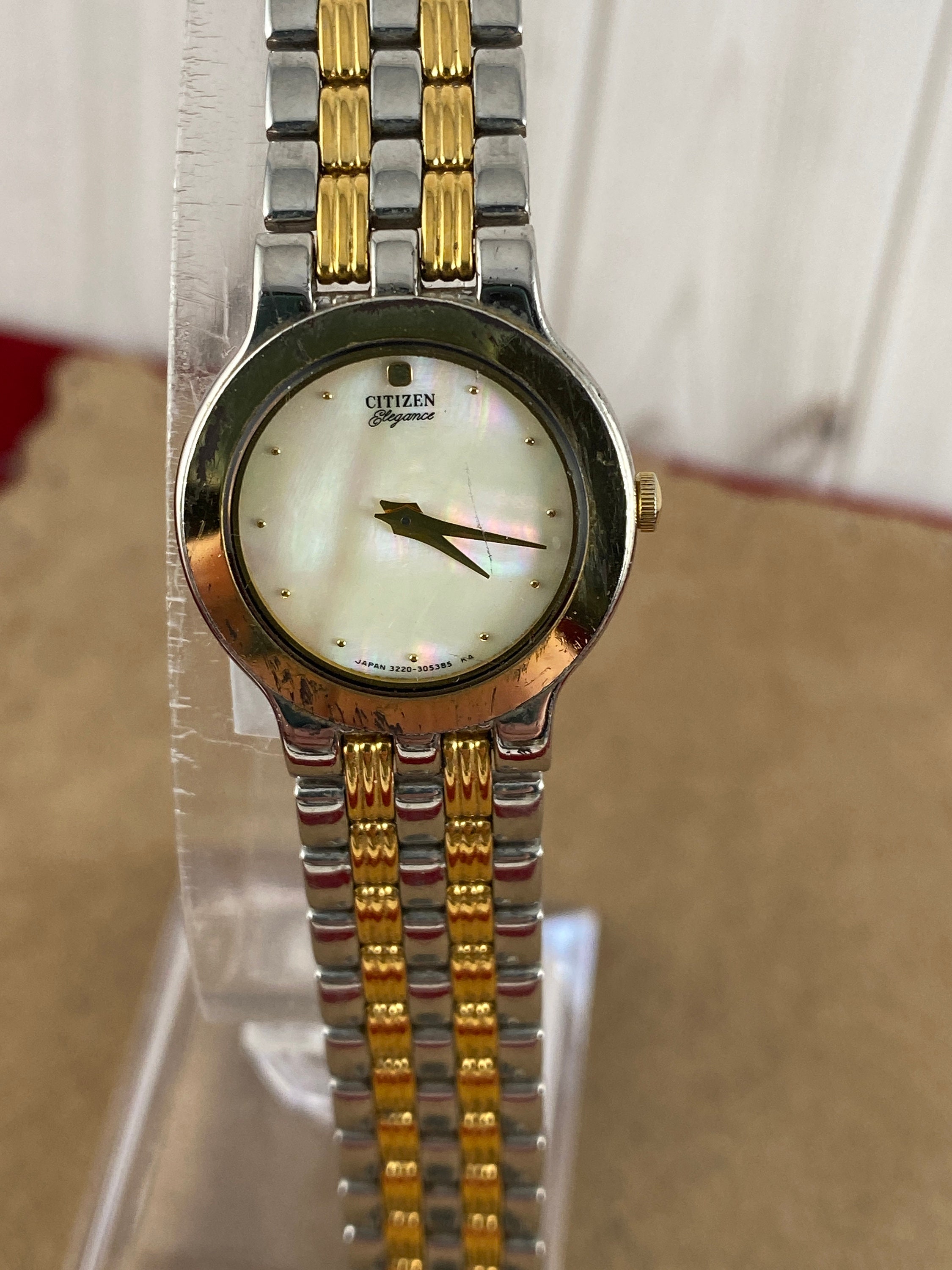 Vintage Citizen Watch With Beautiful Mother of Pearl Vintage Citizen Watch With Beautiful Mother of Pearl