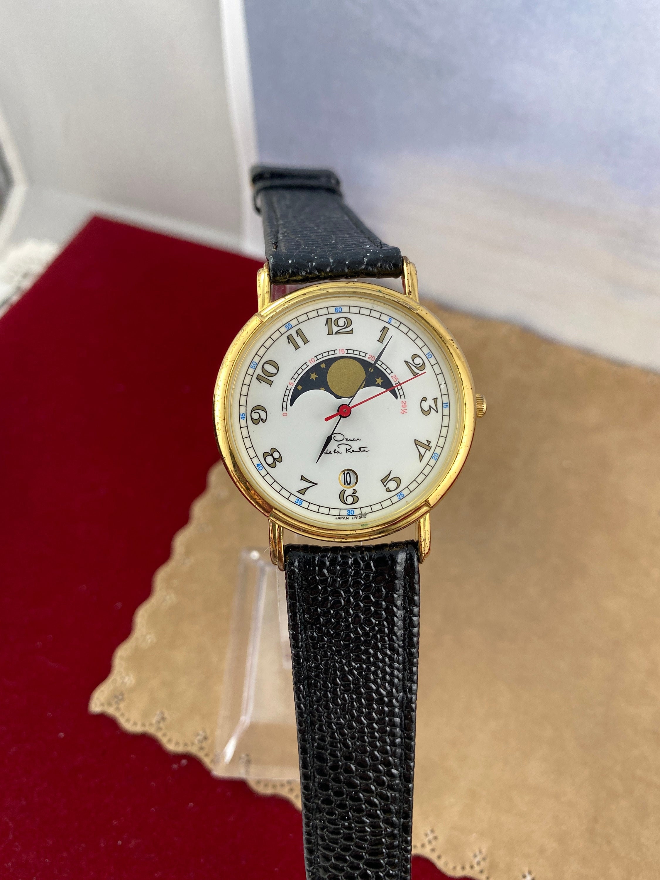 Oscar de la renta watch sales