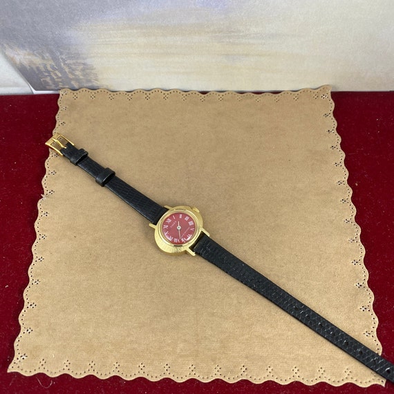 Vintage Timex Red Dial Gold Tone Base Metal Bezel, Ro… Gem