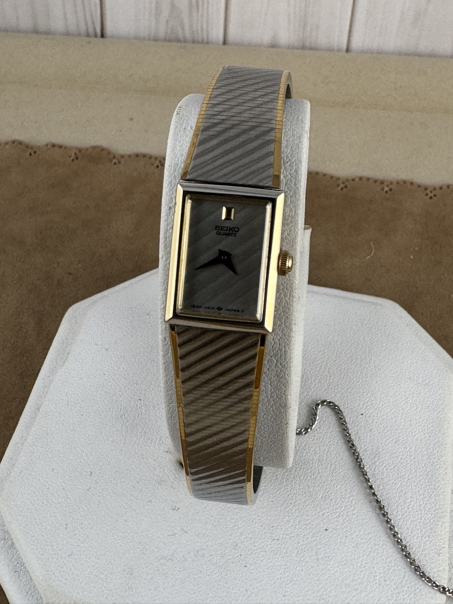 Vintage Seiko Watch 2 Tone Gold and Satin Finish Silver 