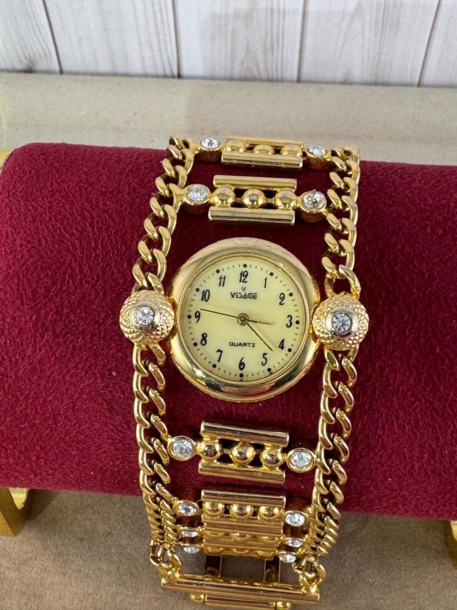 Visage Gold Star Charm Chain Watch Bracelet 14K Gold Star Charm Bracelet, Yellow Gold Rolo Chain - Etsy main image 3