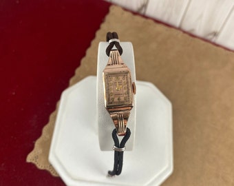 Vintage 1940's Gruen Curvex Precision 10K Rose Gold Filled Watch