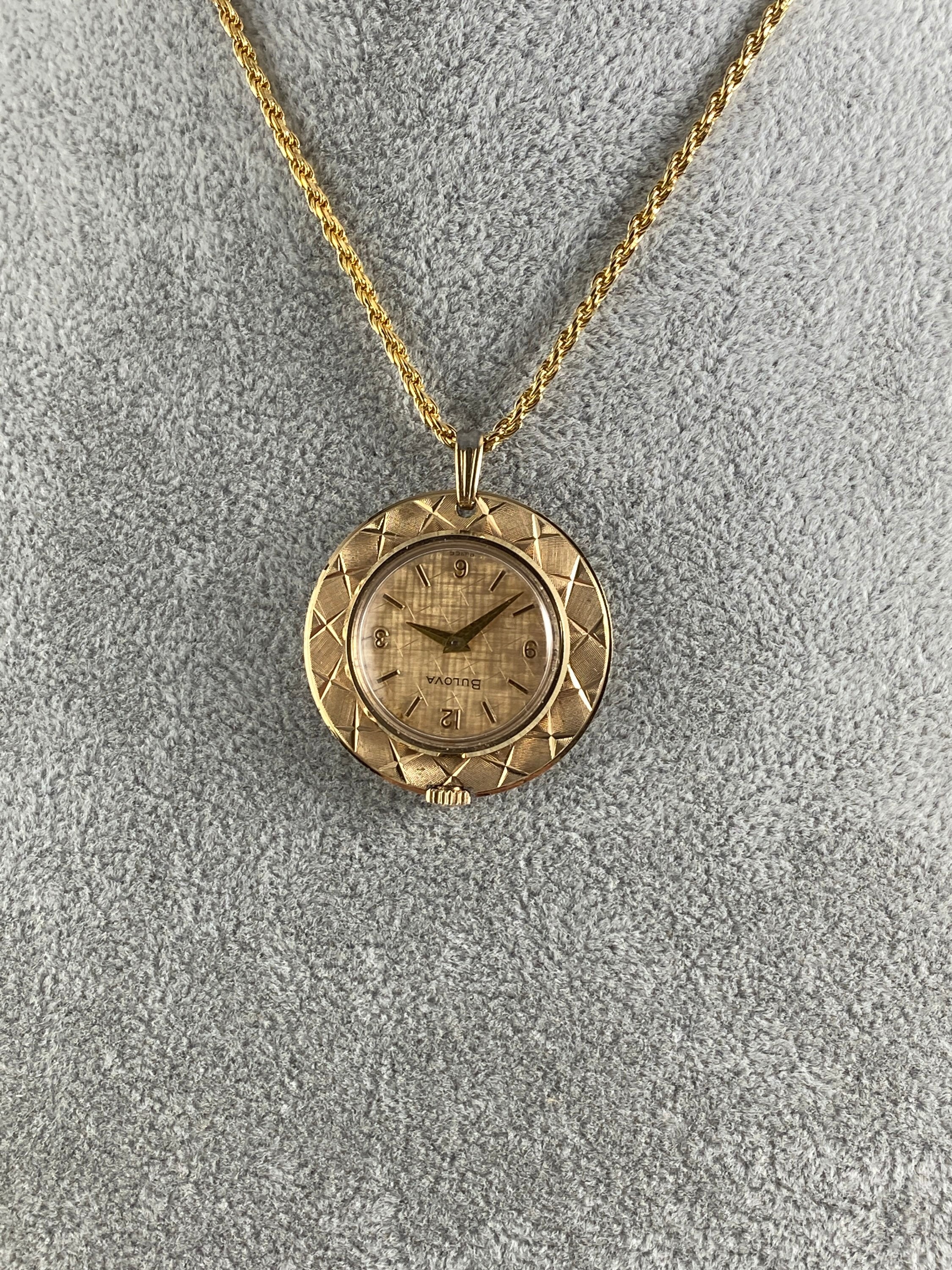Vintage Bulova Pendant Necklace Mechanical Watch Fabulous Condition Vintage Bulova Pendant Watch Necklace: Gold Plated Brocade  main image 4