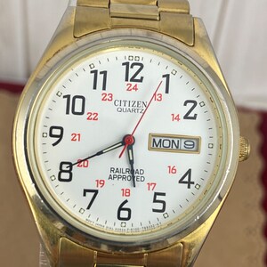 Vintage Citizen Railroad Approved Quartz Watch in working and very good condition. Stainless steel with 7.3 Link Bracelet