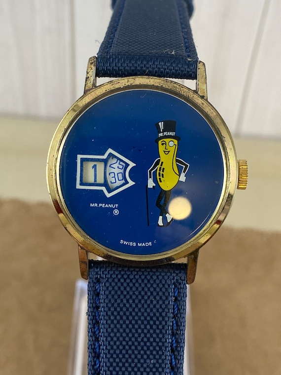 HUMAN MADE Mr.Peanut Military Watch 新品 新品タグ付】HUMAN MADE Mr Peanut Military Watch Yellow 正規