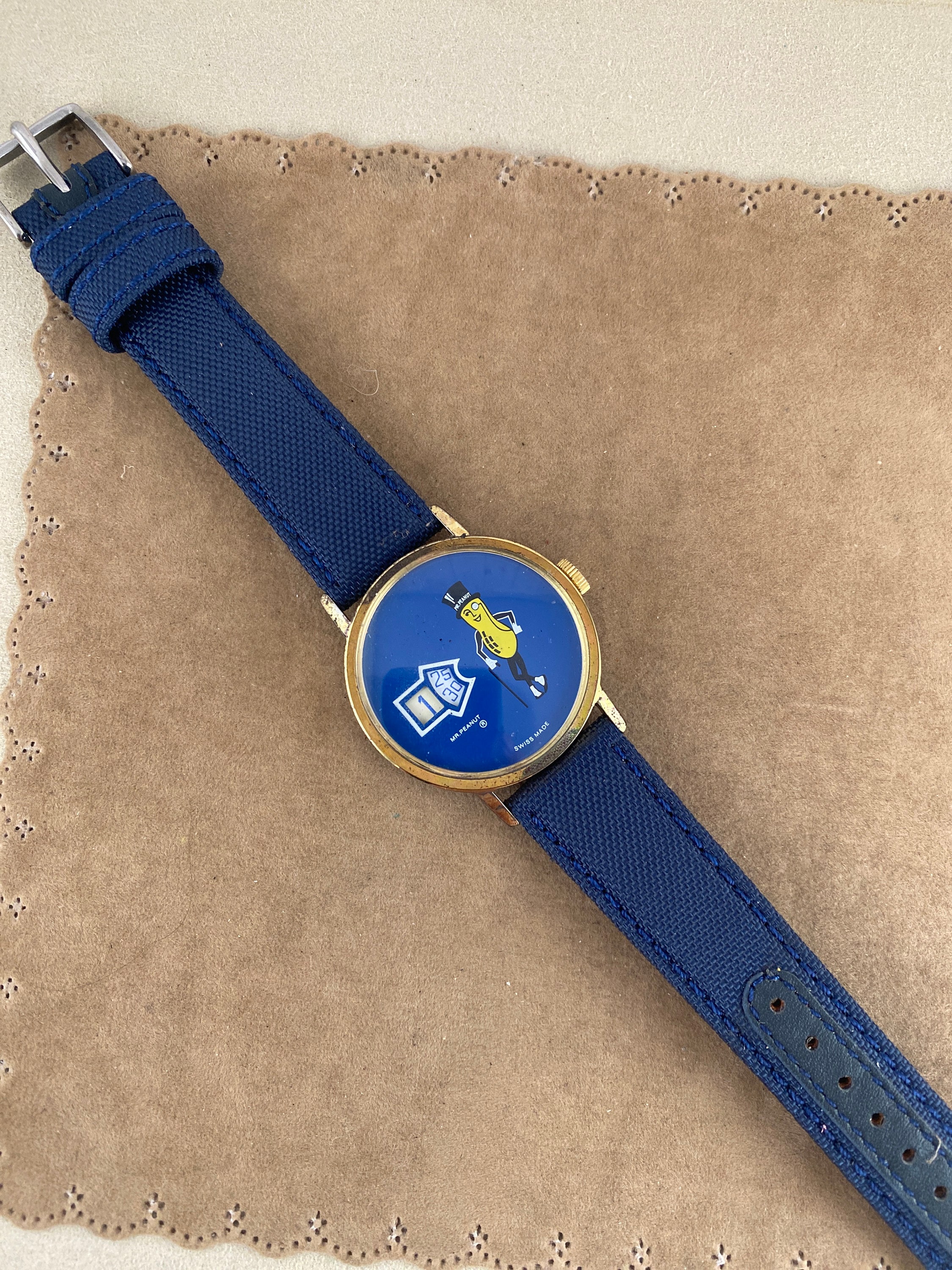 Vintage Mr. Peanut Jump Dial Watch: 1950s-60s Gold Tone Mechanical