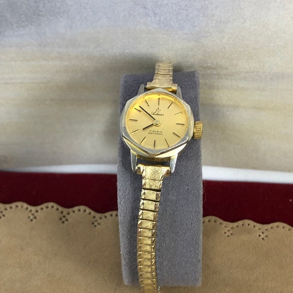 Rare Vintage Swiss Made Admes 17 jewels Rubis Antichoc Face is a hexagon 6 sides Watch two tone