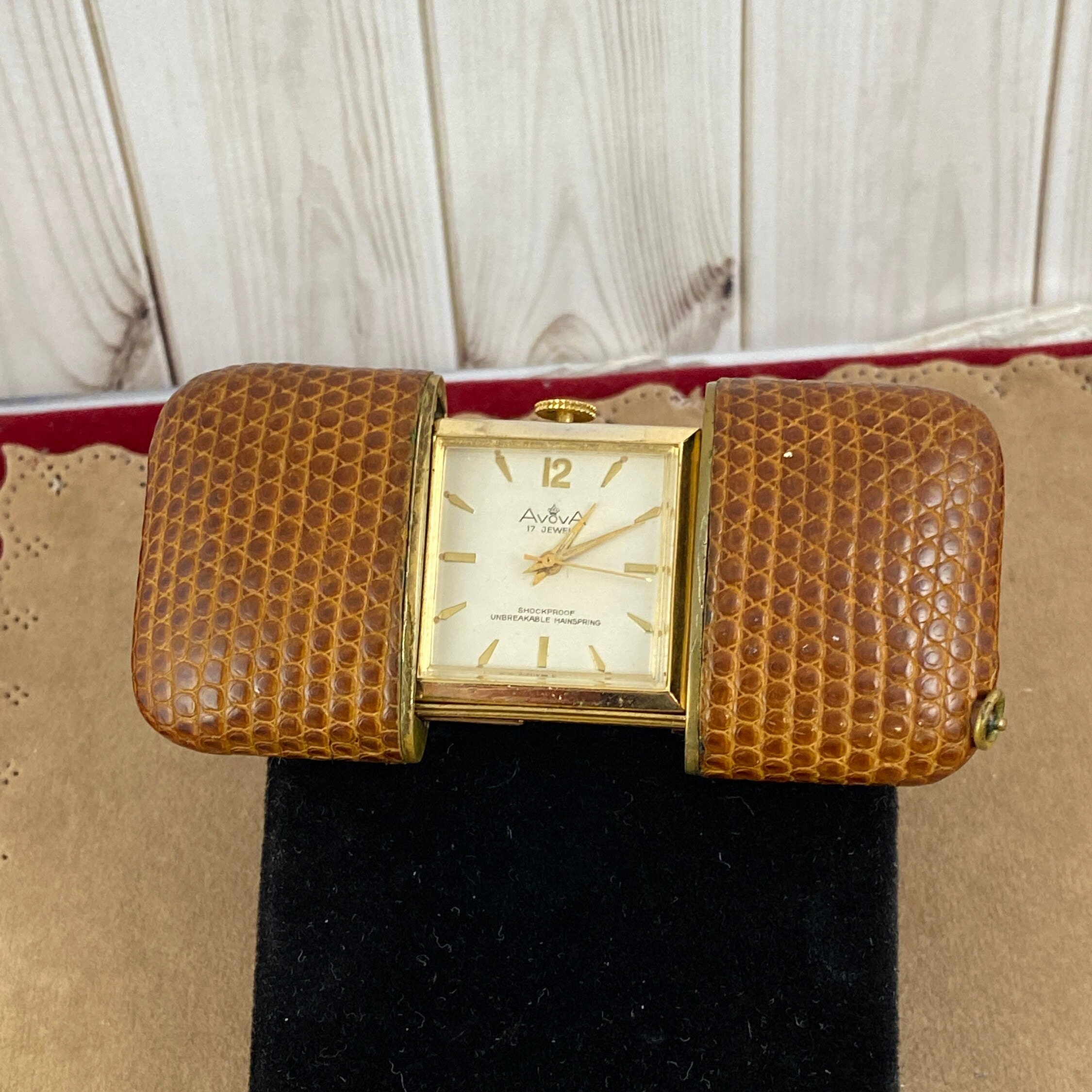 Vintage Avova Purse Watch: 1952 Lizard Skin Leather, 17  display picture 3