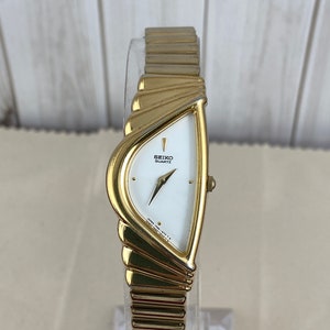Vintage Ladies Seiko Asymmetrical Triangular Gold Tone  display picture 1