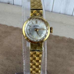 Vintage Ernest Borel 1940&#39;s Swiss-made Watch running smooth and steadily 10 Microns