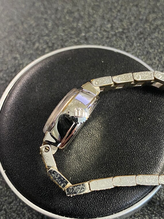 Vintage Ladies Bucherer Watch Silver Tone 17 Jewel B Crown