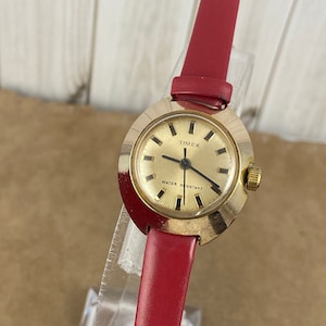Vintage Timex Red Dial - Etsy display picture 3