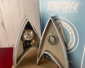Vintage Star Trek Official Limited Addition U.S.S. Enterprise New In Box Plastic on Back Serial Number 0508/15,000 9 in Black leather strap