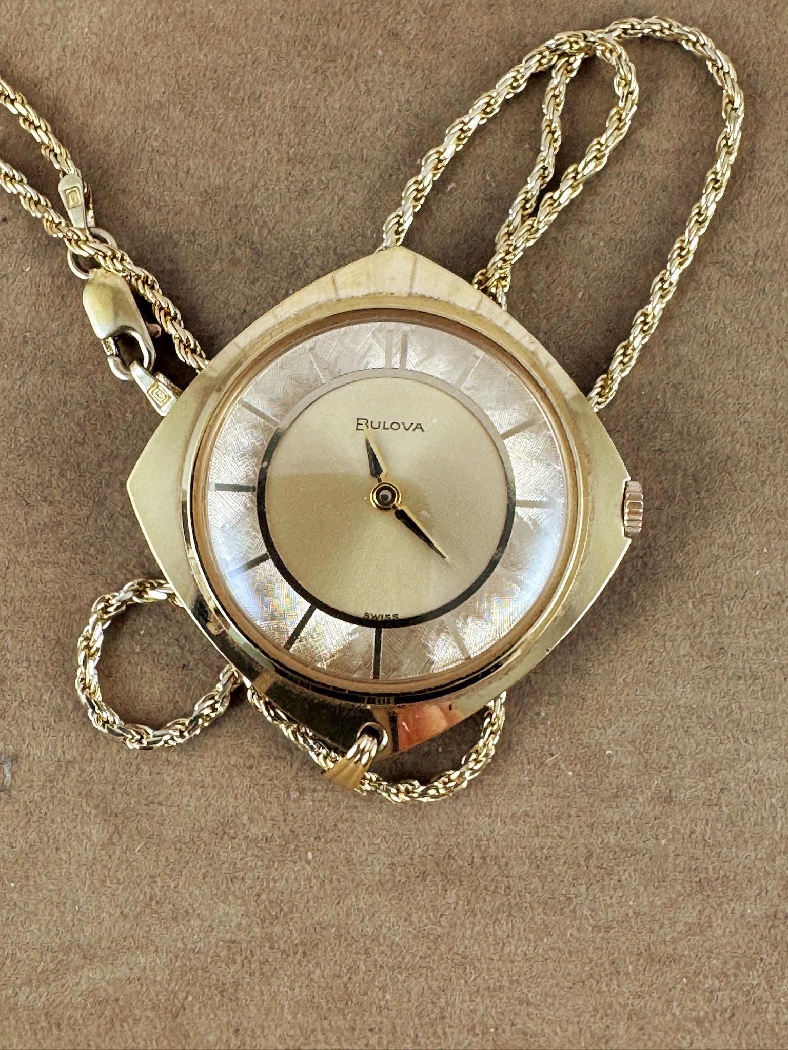 Vintage Bulova Swiss Women\'s Pendant Wind Up Watch 17 Jewels Microns Gold Plated Rare Vintage Bulova Gold Plated Swiss Made Manual Wind  main image 2