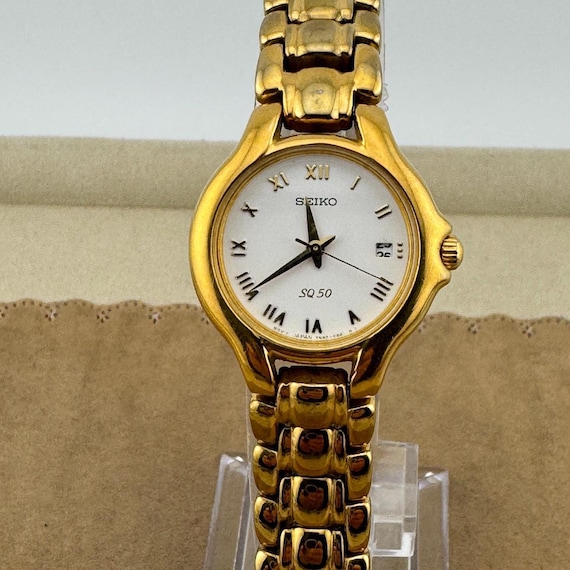 Vintage Ladies Seiko Gold Tone Roman Numeral Watch - Etsy display picture 2