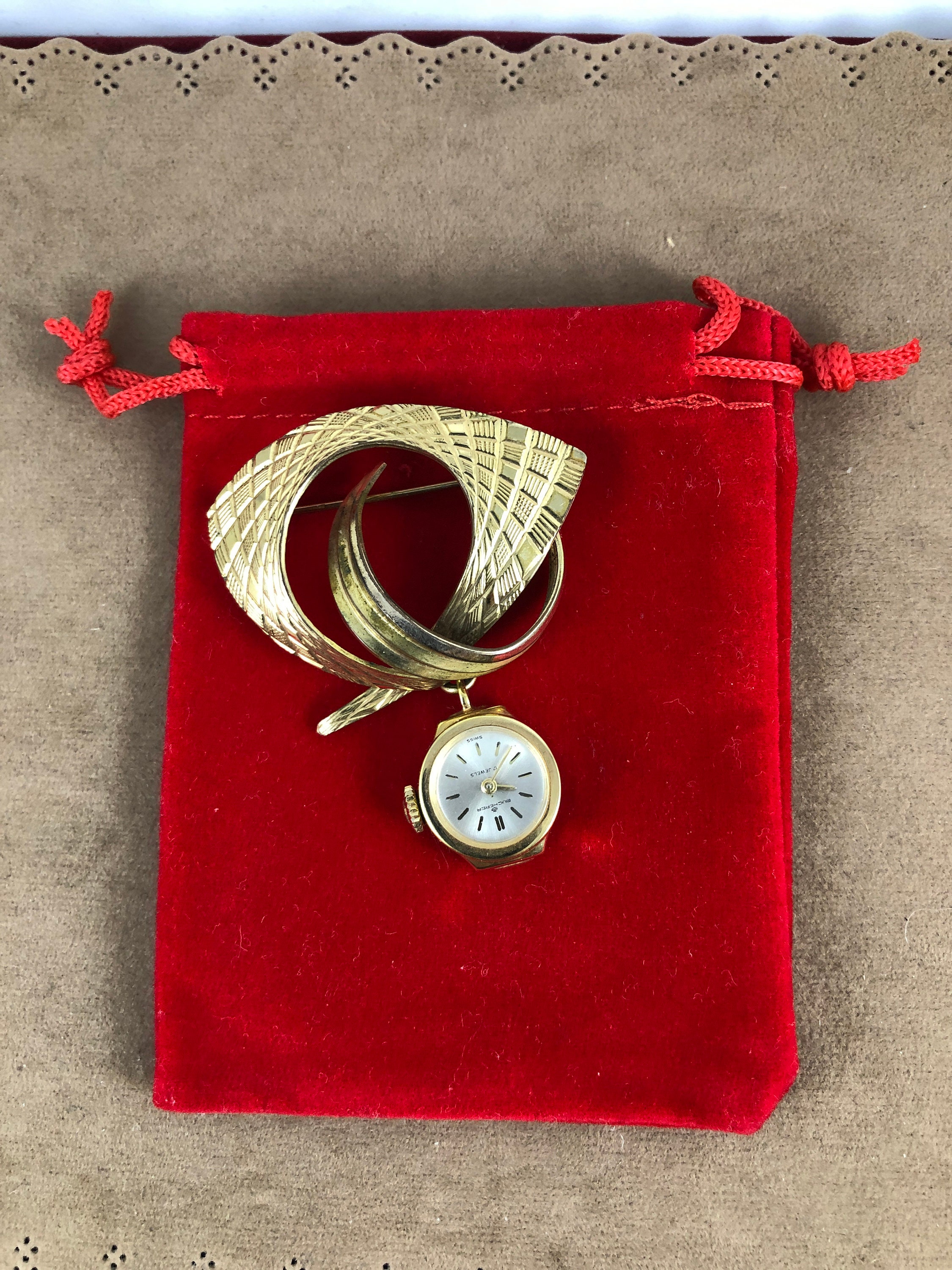 Fabulous Vintage Bucherer Art Deco 1940s Ladies Broach, Pendant Watch Swiss Made Bucherer Flower Enameled Vintage Necklace Pendent Watch  main image 4
