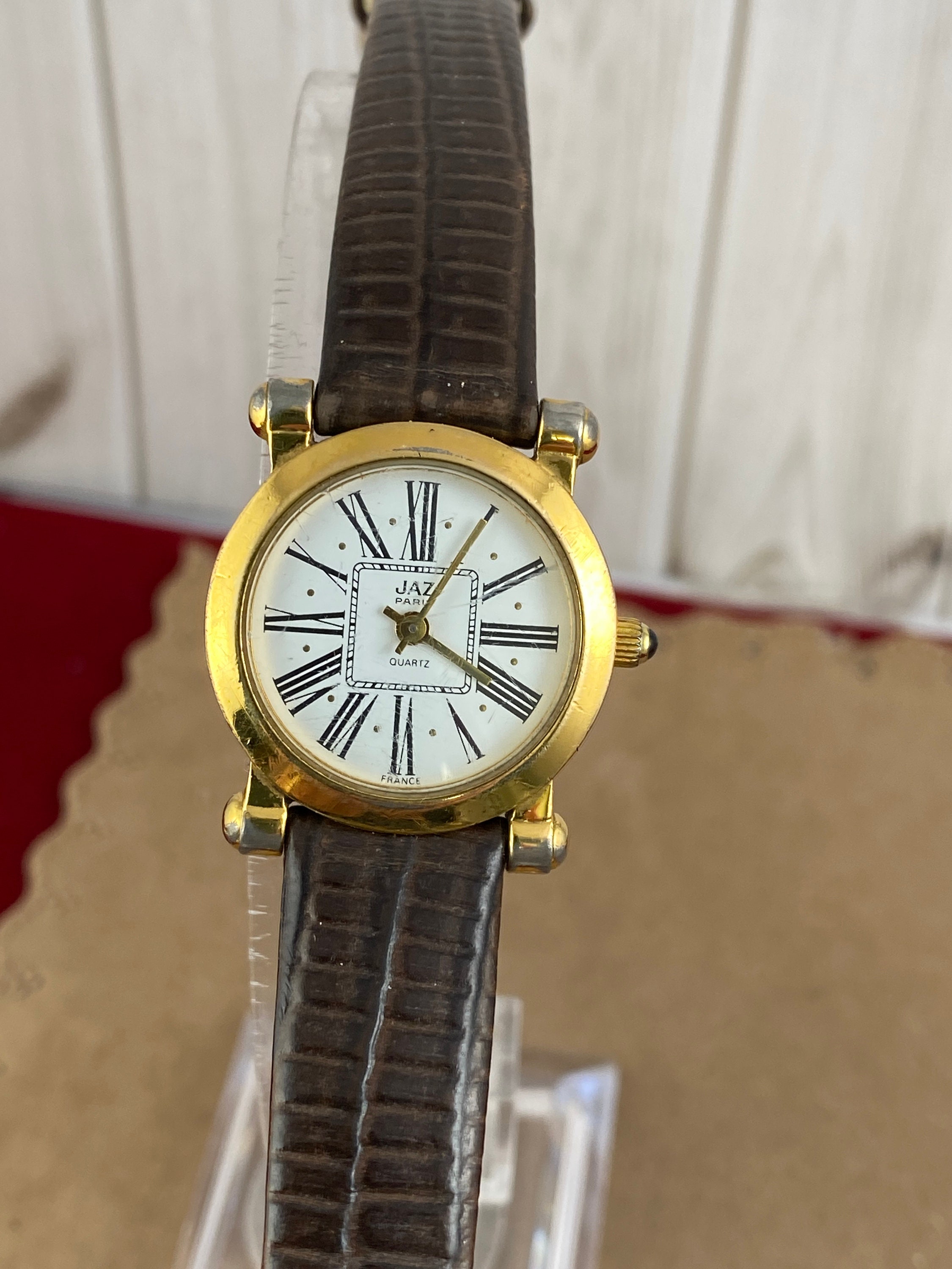 Vintage French Jaz Paris Ladies watch Vintage Jaz Paris Ladies Watch: Black Dial, Gold Accents  main image 3