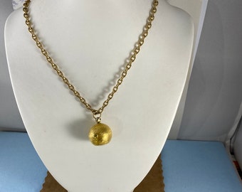 Vintage Bucherer Great Condition 17 Jewel Swiss Pendant Watch Round Ball Shape 28 Inch (42 Grams) 14 Karat Gold 4.5MM Link Chain Necklace