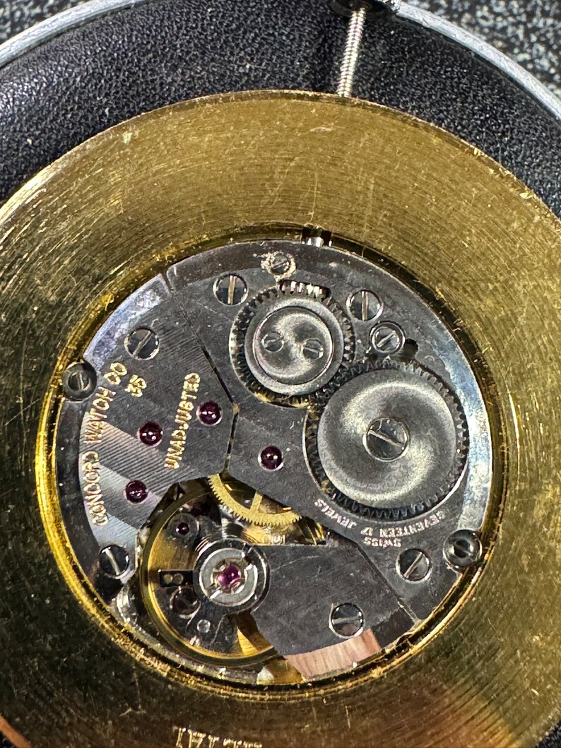Concord 17 Jewel Uhrwerk Swiss Made 24.8MM Durchmesser Teile Bewegungen funktionieren Bild 3