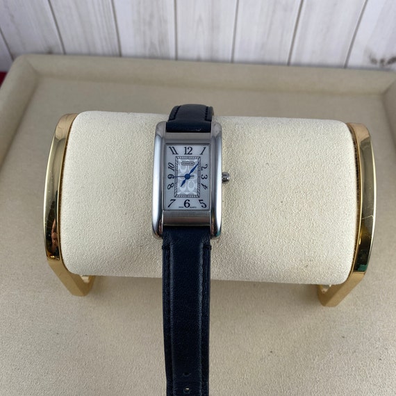 Vintage Coach With 5 Jewel Swiss Ronda Movement. Art Deco