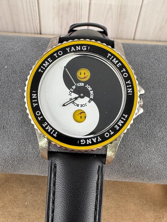 Vintage Joe Boxer Yin Yang Smiley Face Watch: Rotating Bezel